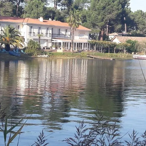 La Caravelle Logis – hotel w mieście Biscarrosse