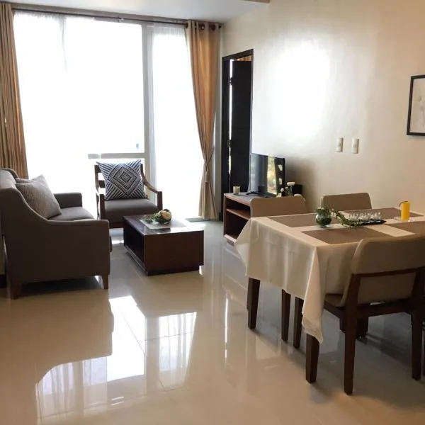 Cebu Cozy Ocean View 1BR,17th,pool,Wifi,Mactan, hotel v destinaci Mactan