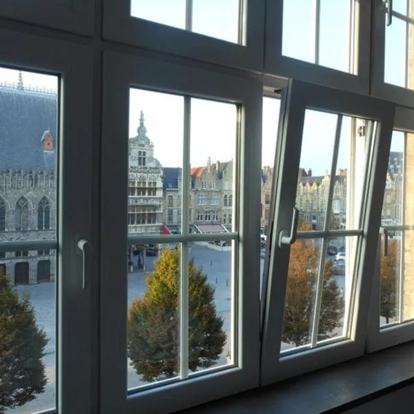Holiday Home Ieper Market Square, hotel v destinaci Ieper