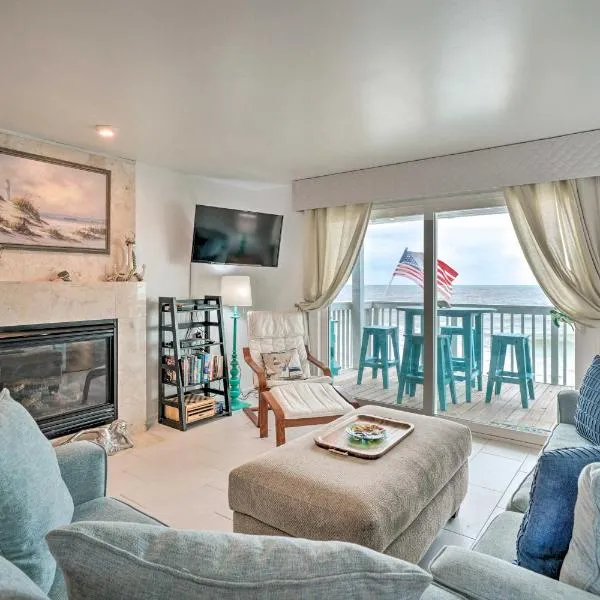 Ocean Dunes Kure Beach Condo with Balcony and Pool, hotel in Kure Beach