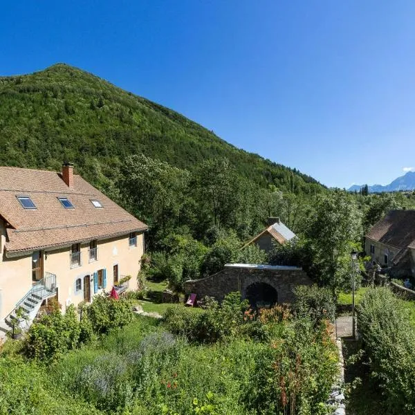 La Grange de Brudour, hotel v destinaci Aspres-lès-Corps