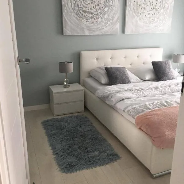 Studio 33 z Ogrodem, hotel i Pogorzelica