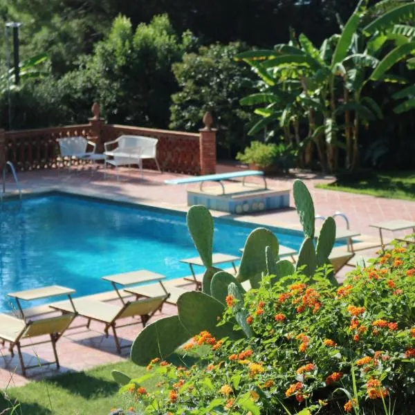 Villa delle Palme, hotel v destinaci Acitrezza