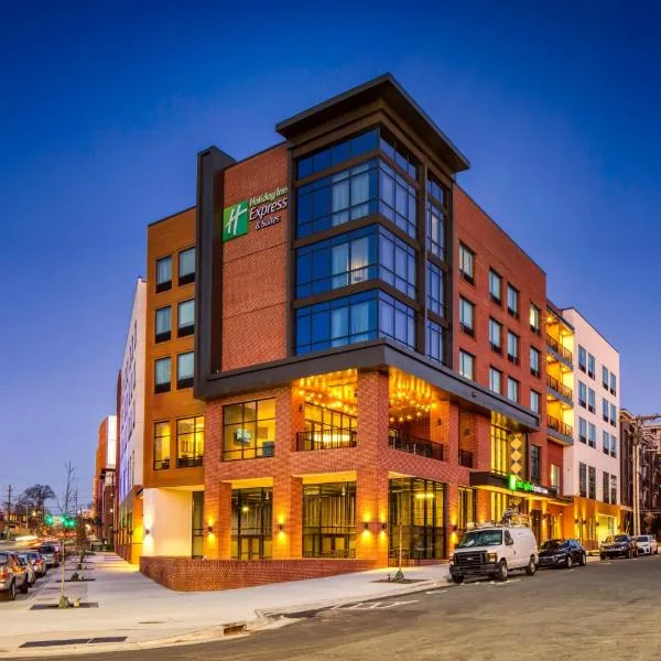 Holiday Inn Express & Suites - Charlotte - South End by IHG、シャーロットのホテル