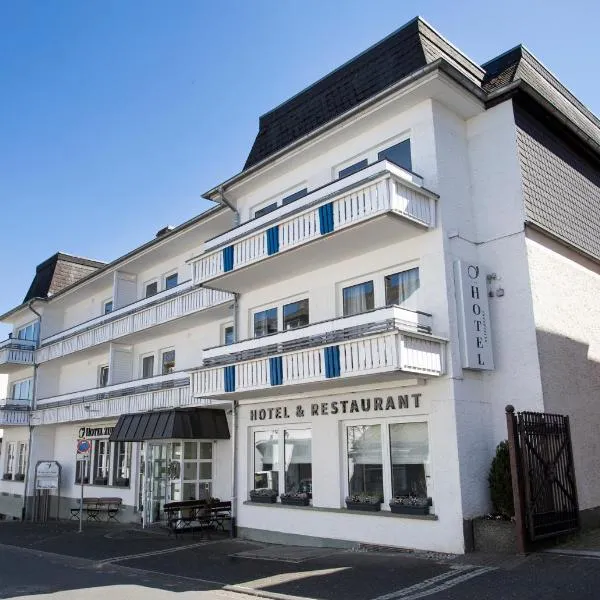 Hotel zur Post: Brilon şehrinde bir otel
