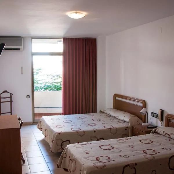 Hostal Fontdemora, hotel v destinaci Mora la Nueva