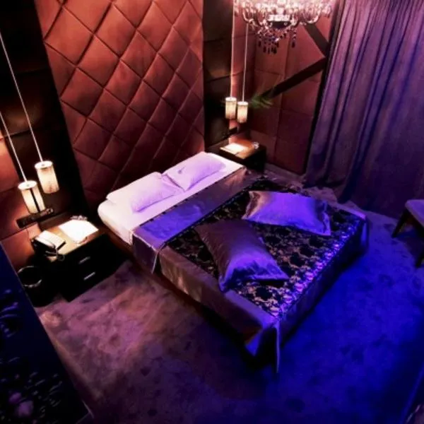 THE CRYSTAL BLUE XAIDARI HOTEL、Skaramangásのホテル