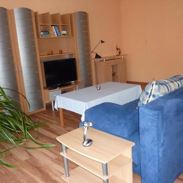 Ferienwohnung Am Deich、ブレッケーデのホテル