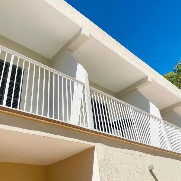 Hostal Villa Senese, hotel in Paguera