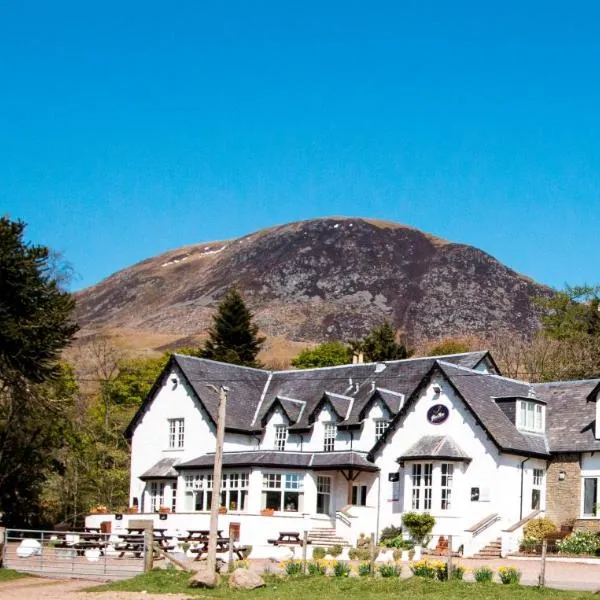 Glen Clova Hotel & Luxury Lodges、Millton of Clovaのホテル