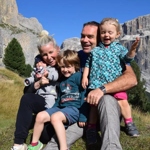 Garni Ortles, hotel in Selva di Val Gardena