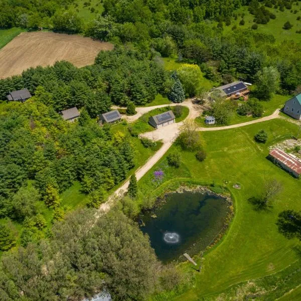 Hawk Valley Retreat & Cottages, hotel v destinaci Galena