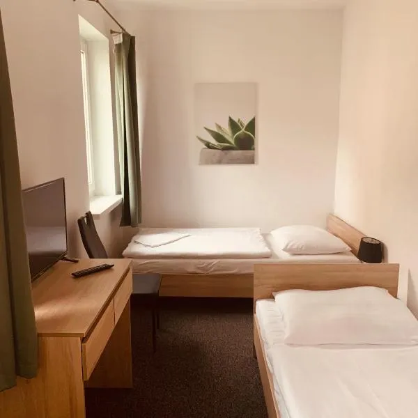 Pokoje Goscinne ATENA, hotel v destinaci Gubin