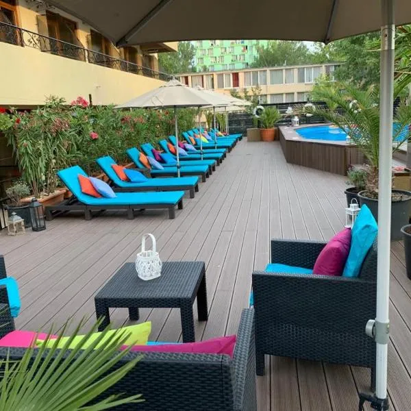 Richmond Hotel, hotel v destinaci Mamaia