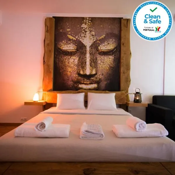 Modern & Recycled Guest House, hotel v destinaci Machico