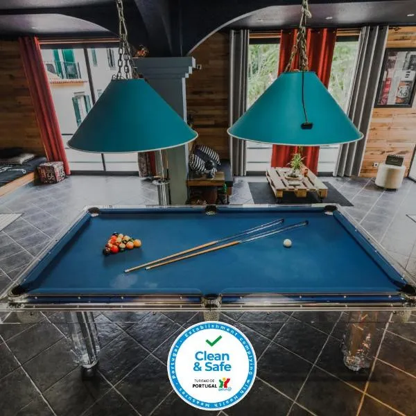 The Modern & Recycled House, hotel v destinaci Machico