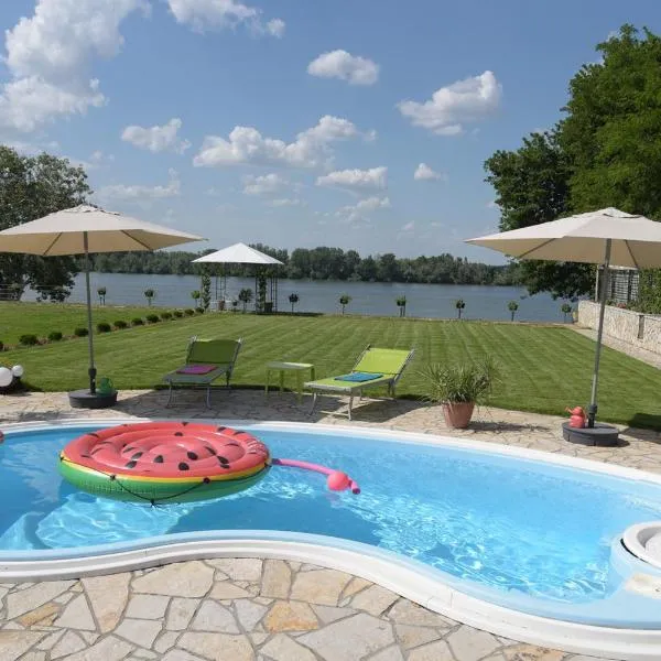 Vila Lily โรงแรมในสเมเดเรโว