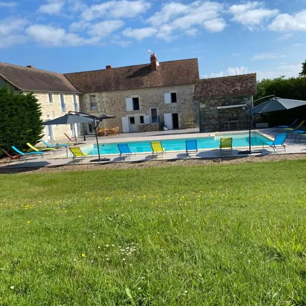 Soie Villalunoterie Futuroscope Piscine Spa 6pers, hotel v destinaci Oyré