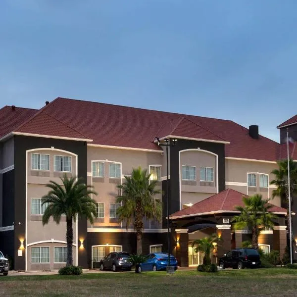 La Quinta by Wyndham Alvin, hotel v destinaci Alvin