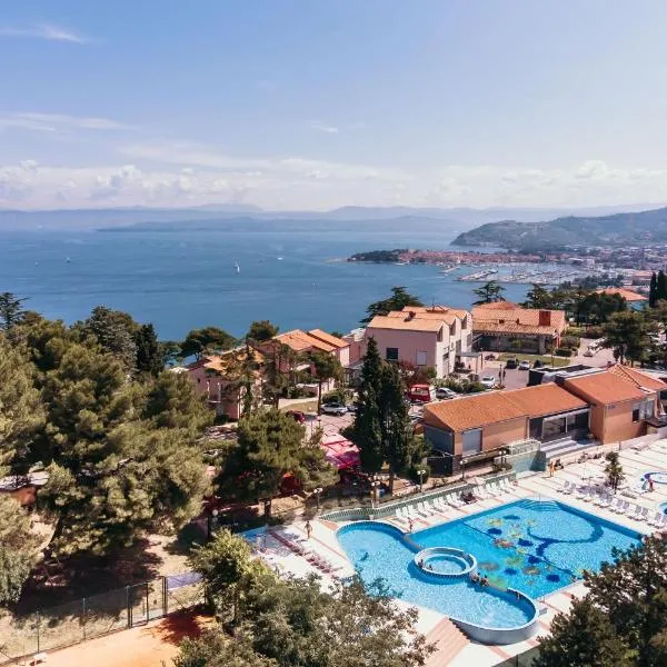 Belvedere Resort Hotels, hotel di Izola