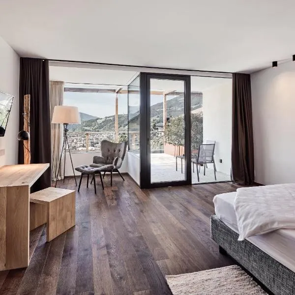 byHaller Suites & AO Restaurant, hotel a Bressanone