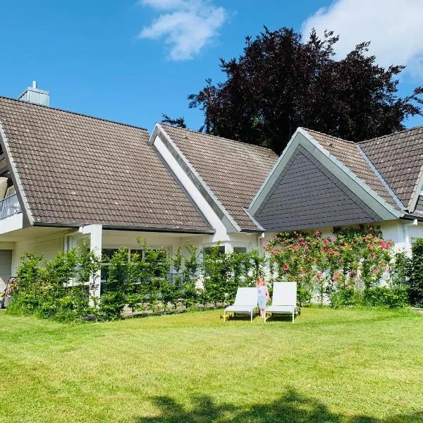 FUNCKyHOME Apartments, hotel di Ratekau