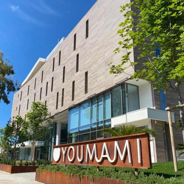 YOUMAMI Suite Hotel、ジュリアノーヴァのホテル