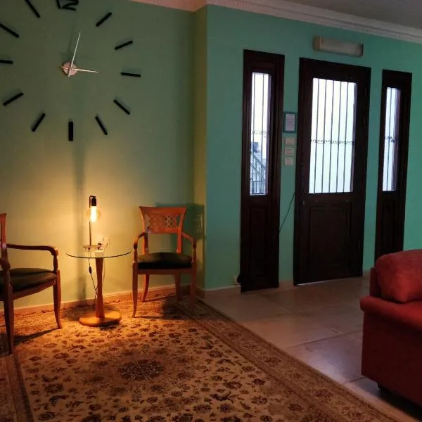 Hostel Roks, hotel in Haifa