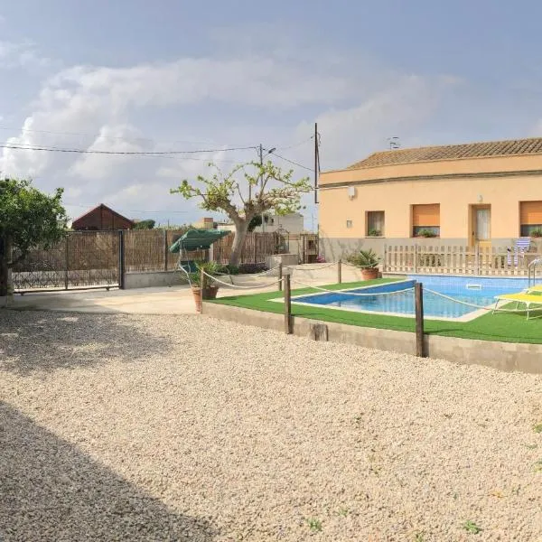 Casa Los Hortets, hotel v destinaci Deltebre