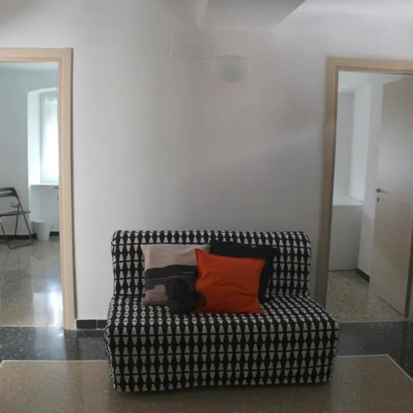 Appartamento LUNA, готель у місті Меле