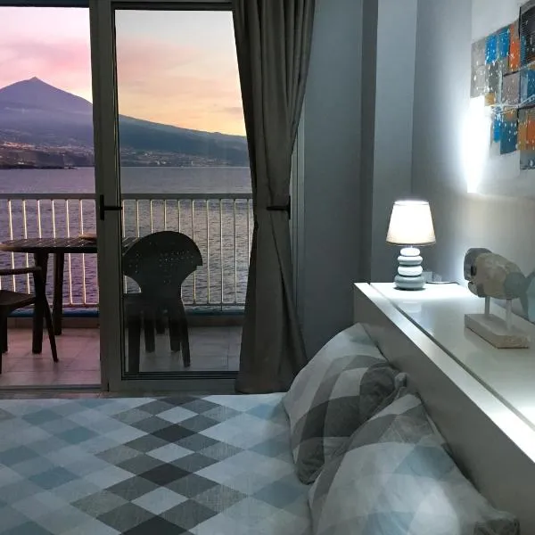 Mesa del Mar Sunset Dream vacational rental home, hotel in Puerto de la Madera