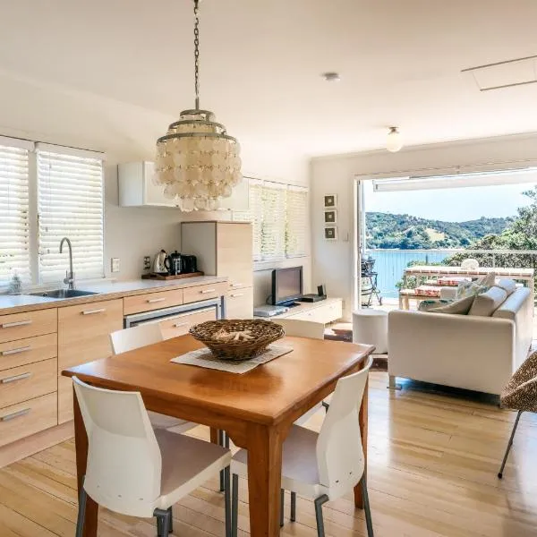 Bach on Burrell, hotel in Oneroa