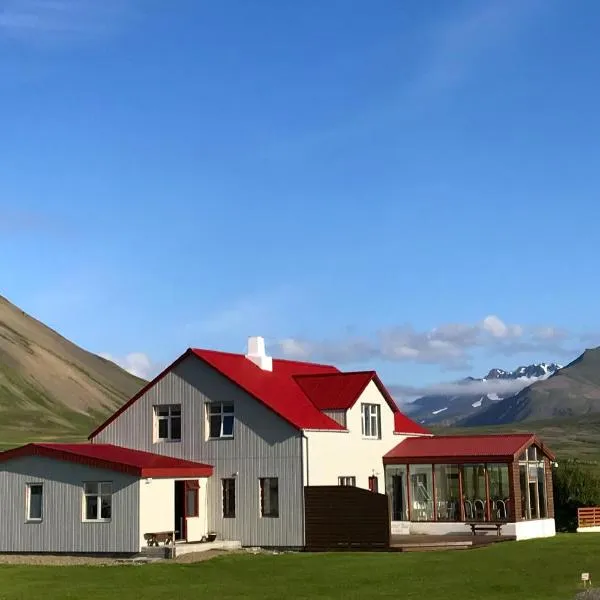 Viesnīca Sudur-Bár Guesthouse pilsētā Grundarfjordira