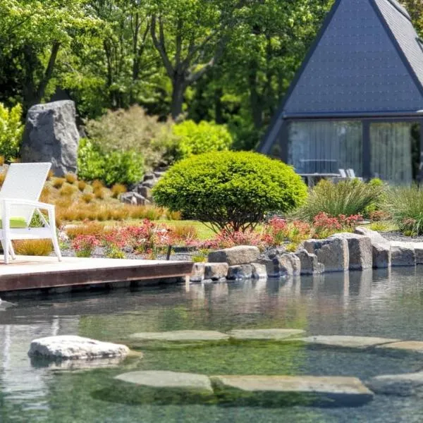 Zen Garden Resort, Zánka、ザーンカのホテル