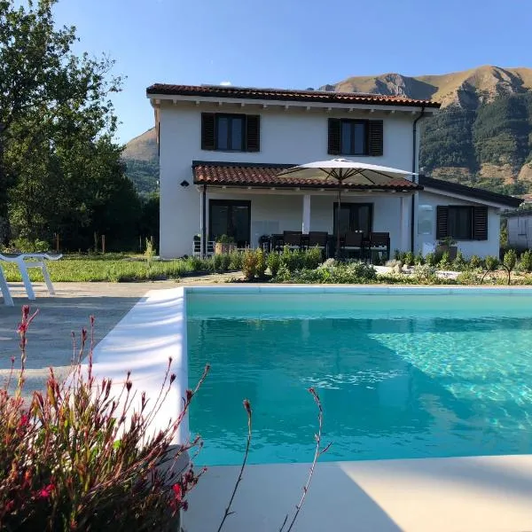 Casabasciana에 위치한 호텔 360 views, private infinity pool, Pisa, Lucca, Florence, large garden