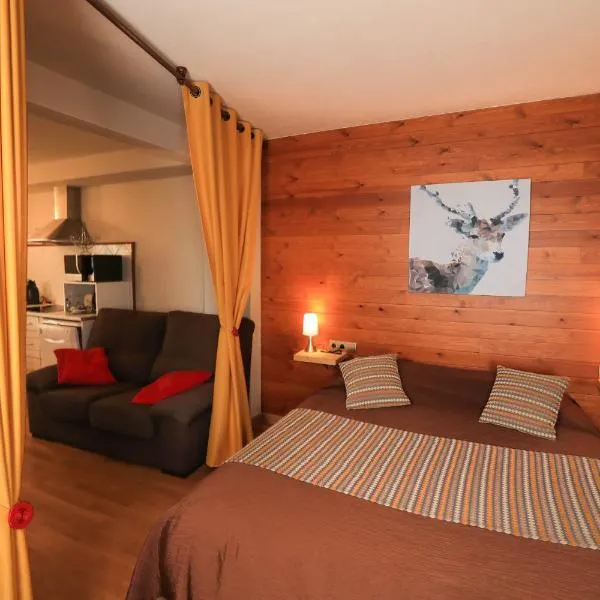 Mirasol Résidence, hotel v destinaci Enveitg