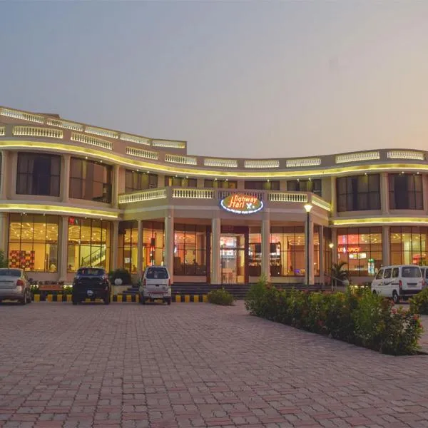 Hotel Highway Hari, hótel í Jāmnagar