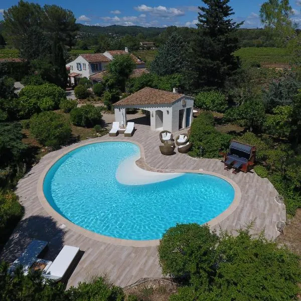 L' Esmerand, hotel v destinácii Cotignac