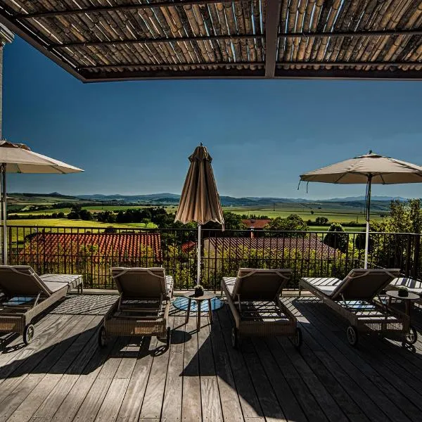 The view of Montpeyroux, hotel in La Sauvetat