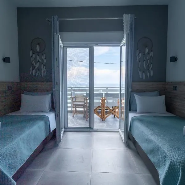 Golden Seaside 2, Hotel in Nea Roda