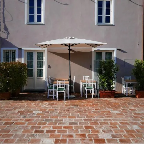 Il Tiglio Jacuzzi&Sauna, hotel in Lucca