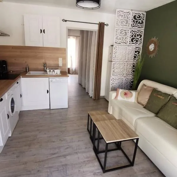 Villa émeraude dans résidence, hôtel au Cap d'Agde