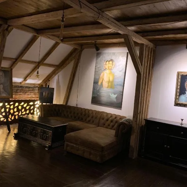 Gallery Loft, hotel a Bisericani