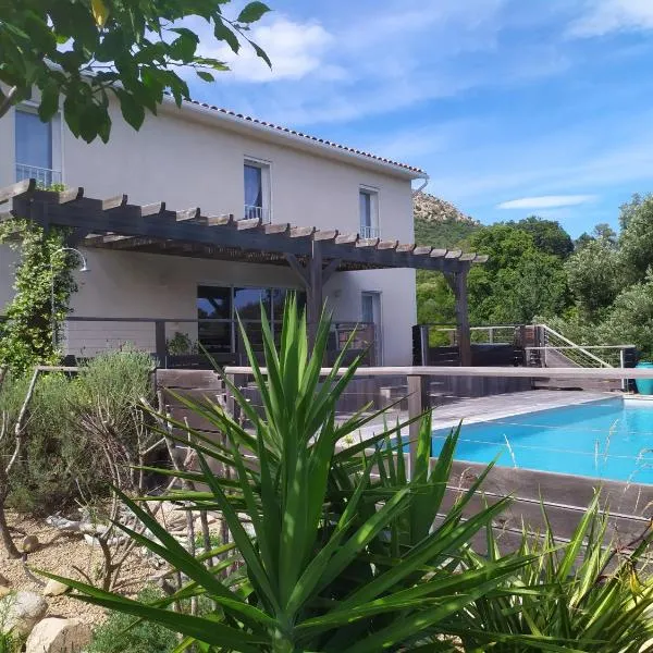 Maison d' Hôtes L'Aria Mezzana, hotel v destinácii Sainte-Lucie de Porto-Vecchio