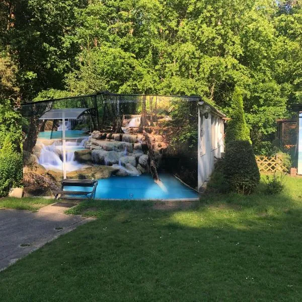 Bungalow am Wald, ξενοδοχείο σε Bernau bei Berlin