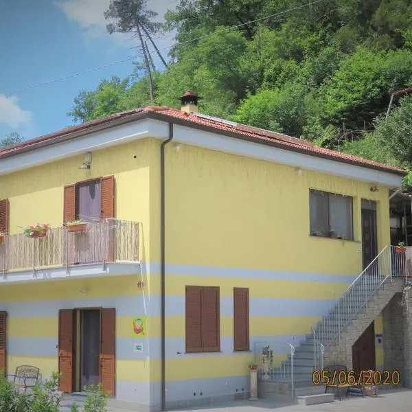 AMICI Holiday B&B di Bielak Aneta Izabela โรงแรมในเวซซาโน ลิกูเร