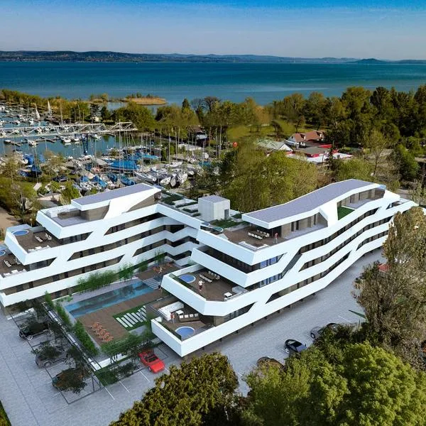 Marina Apartman Hotel, hotel em Balatonszemes