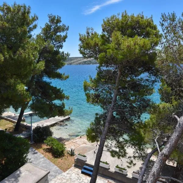 Apartment Vela Draga Sea view by the beach 6, hotel i Novalja