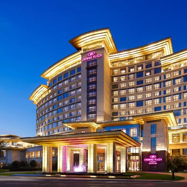 Crowne Plaza Yangzhou by IHG, hotel di Yangzhou