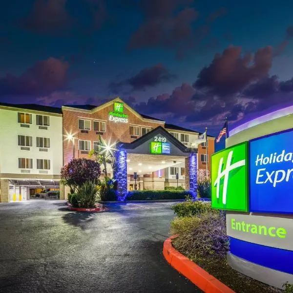 Holiday Inn Express Castro Valley, hotel en San Leandro